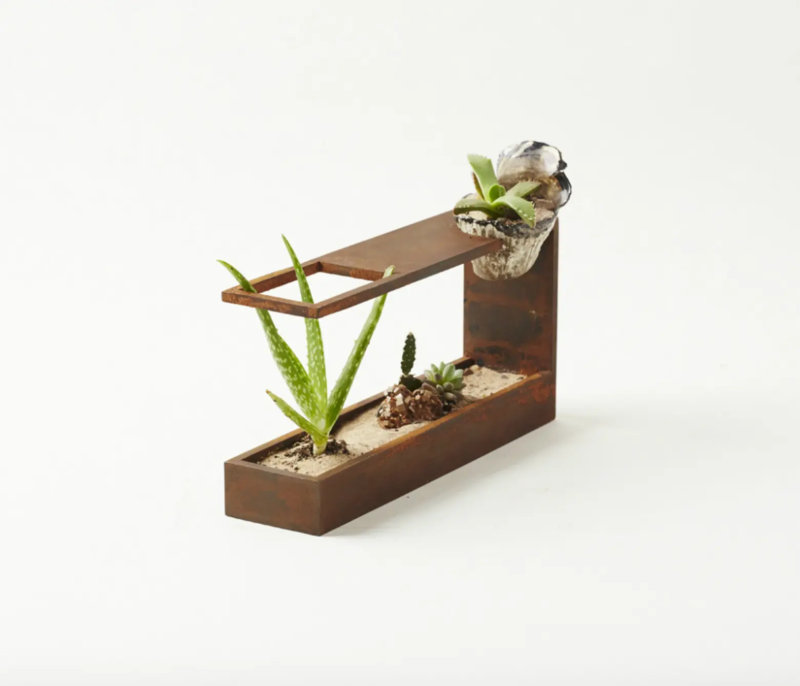 Mini Terrarium designed by Plant-in City's Huy Bui for Home Made