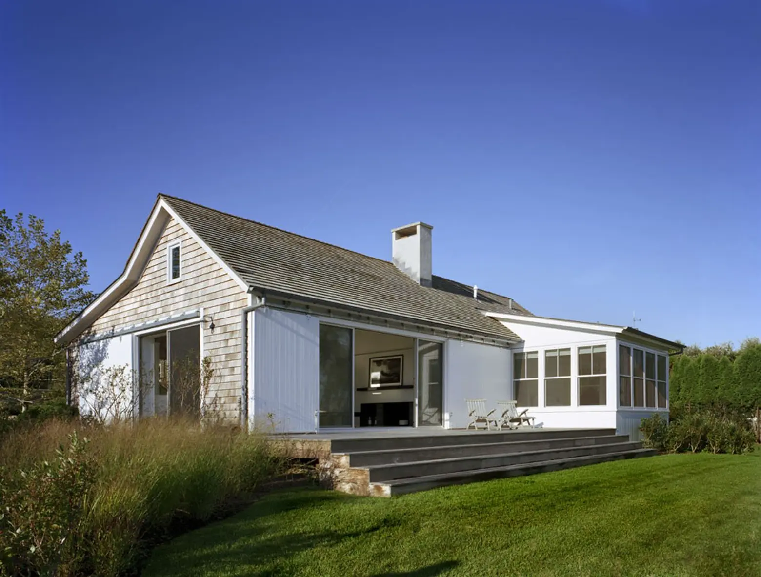 Montauk Lake House designer by Robert Young Architecture & Interiors