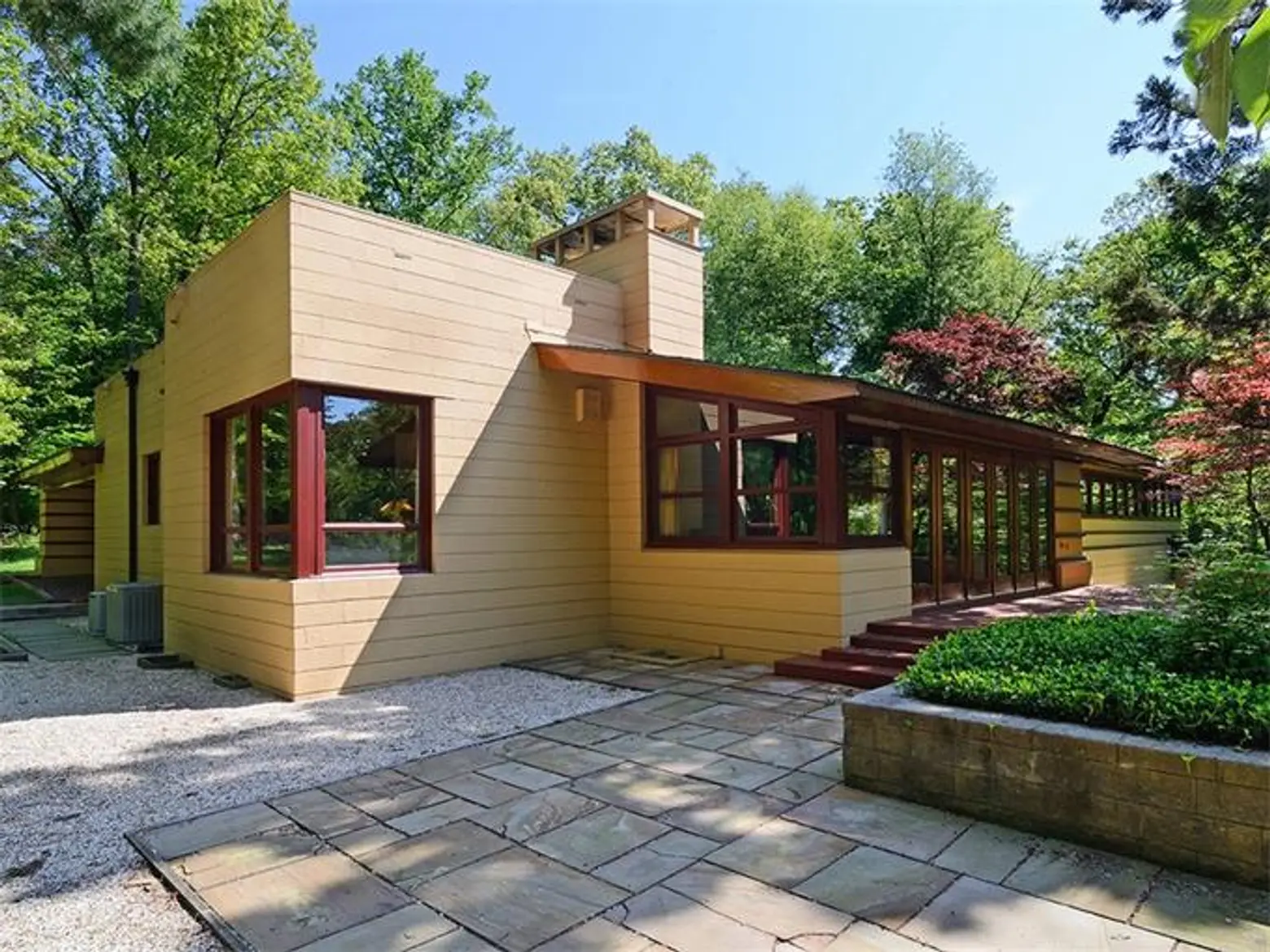 48 Clausland Mountain Road (also known as the Socrates Zaferiou House) designed by Frank Lloyd Wright
