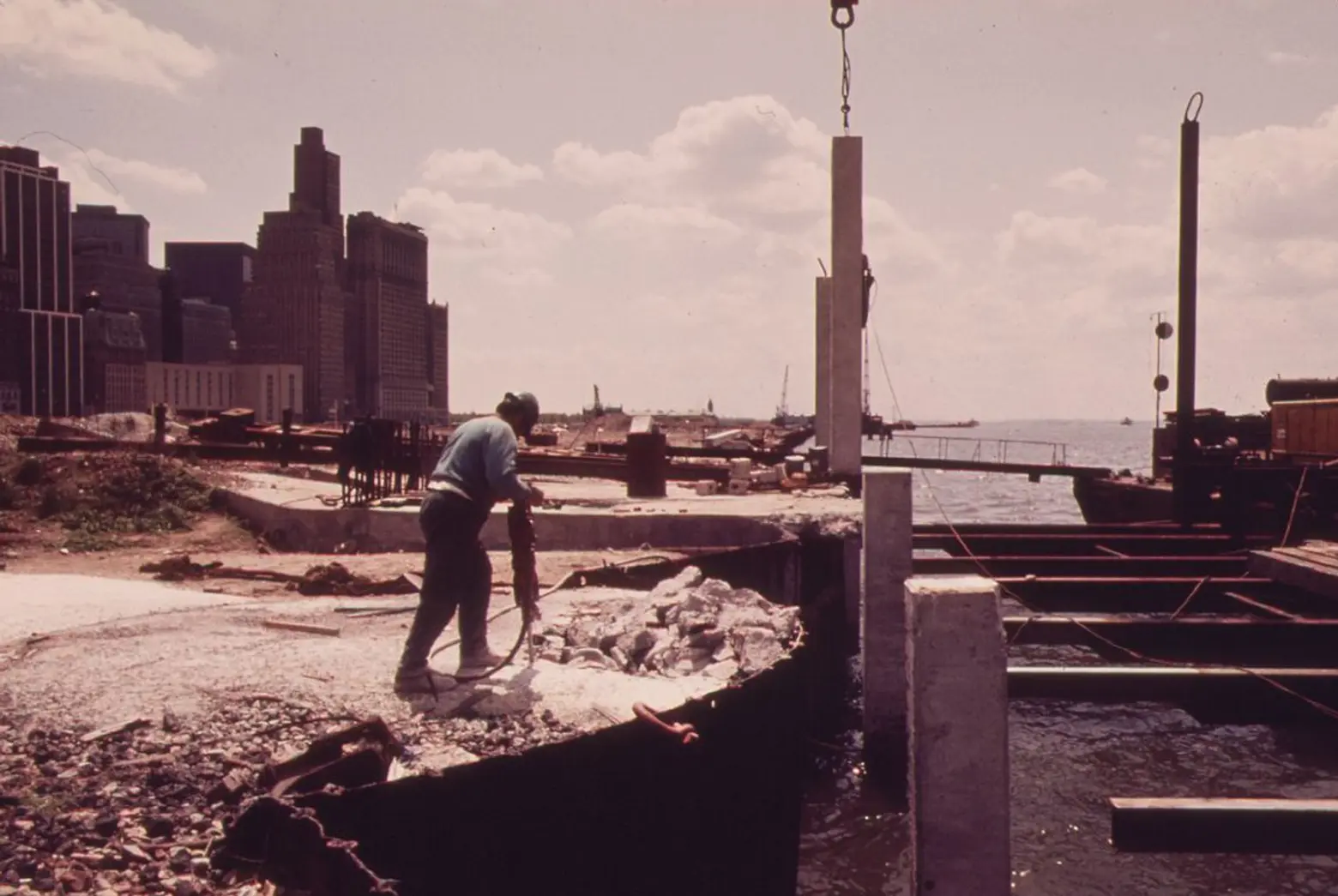 Battery Park City, NYC landfill construction, lower Manhattan, historic photos of Battery Park CIty
