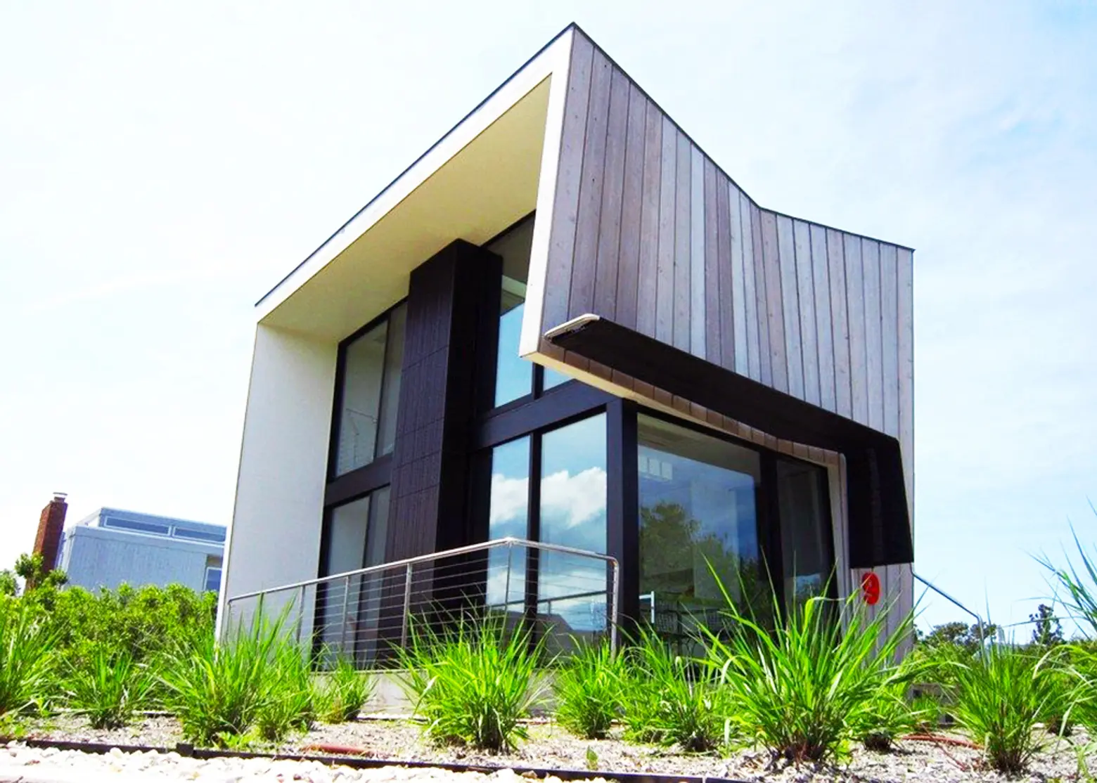 Bates Masi + Architects, Beach Hampton Home, floor-to-ceiling windows, Amagansett, controlled mechanical unit, energy efficiency, beach home