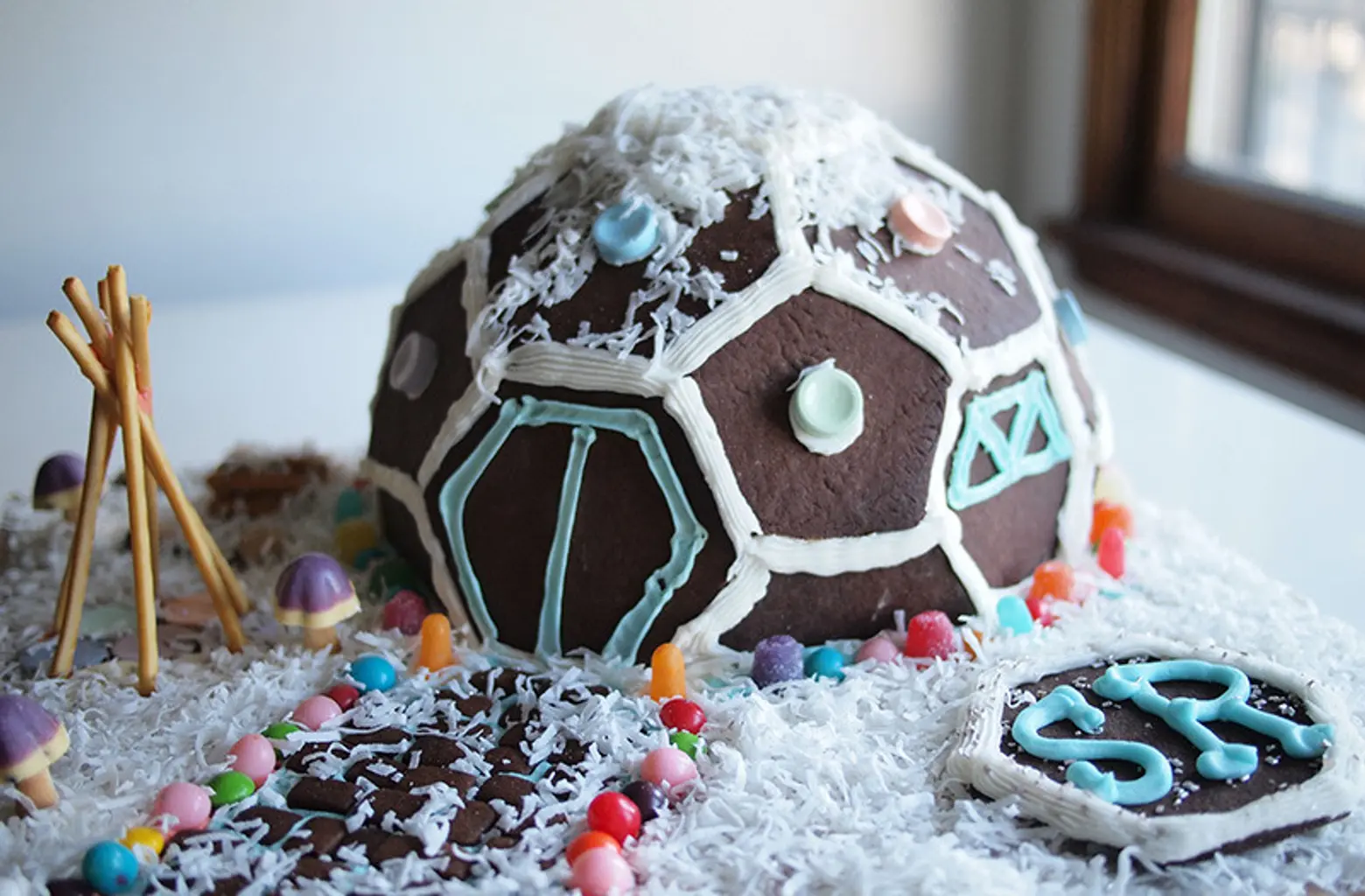 GEODESIC GINGERBREAD HOUSE, how to make a GEODESIC GINGERBREAD HOUSE
