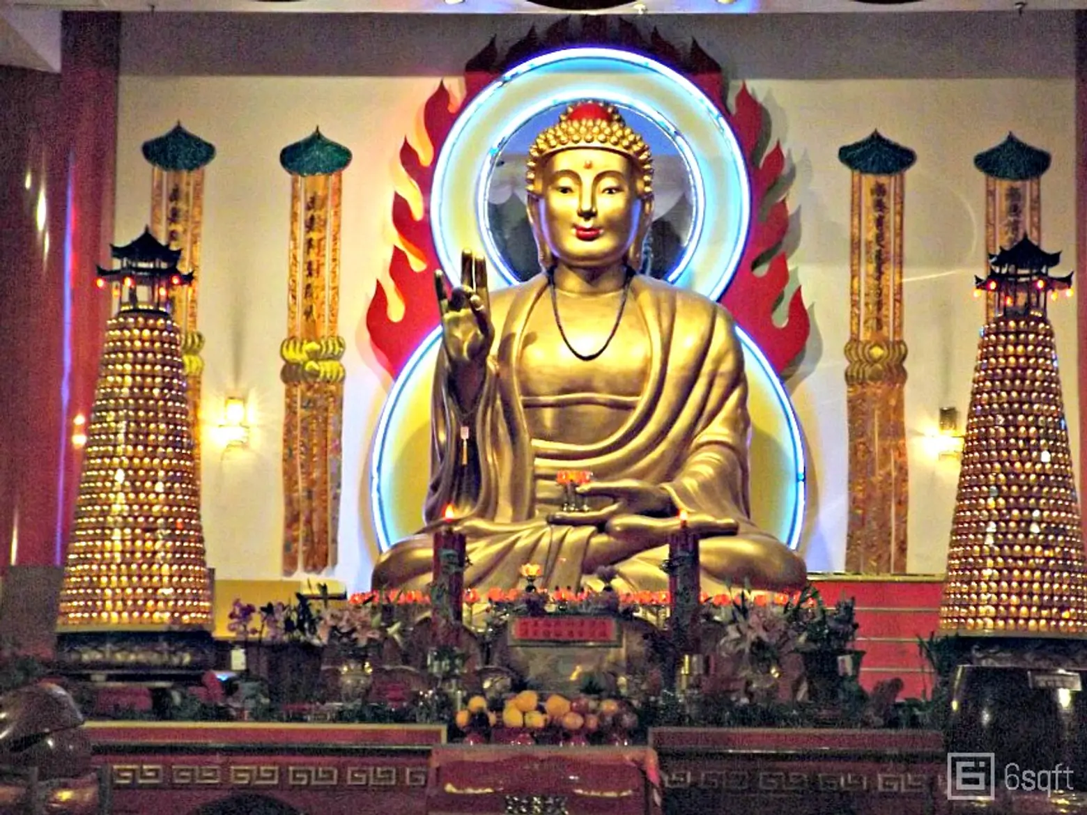 Mahayana Buddhist Temple Buddha