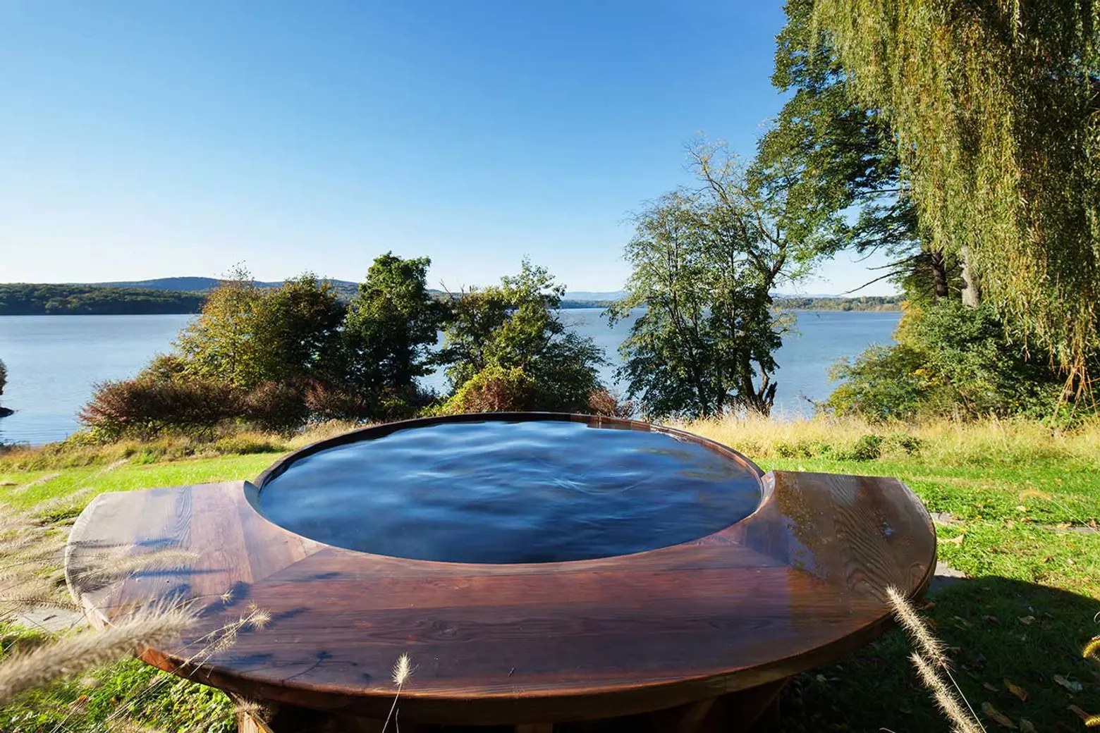Andre Tchelistcheff, Hudson Valley Spa, wooden sauna, Hudson River views, burnt-orange cedar planks, warm cozy space