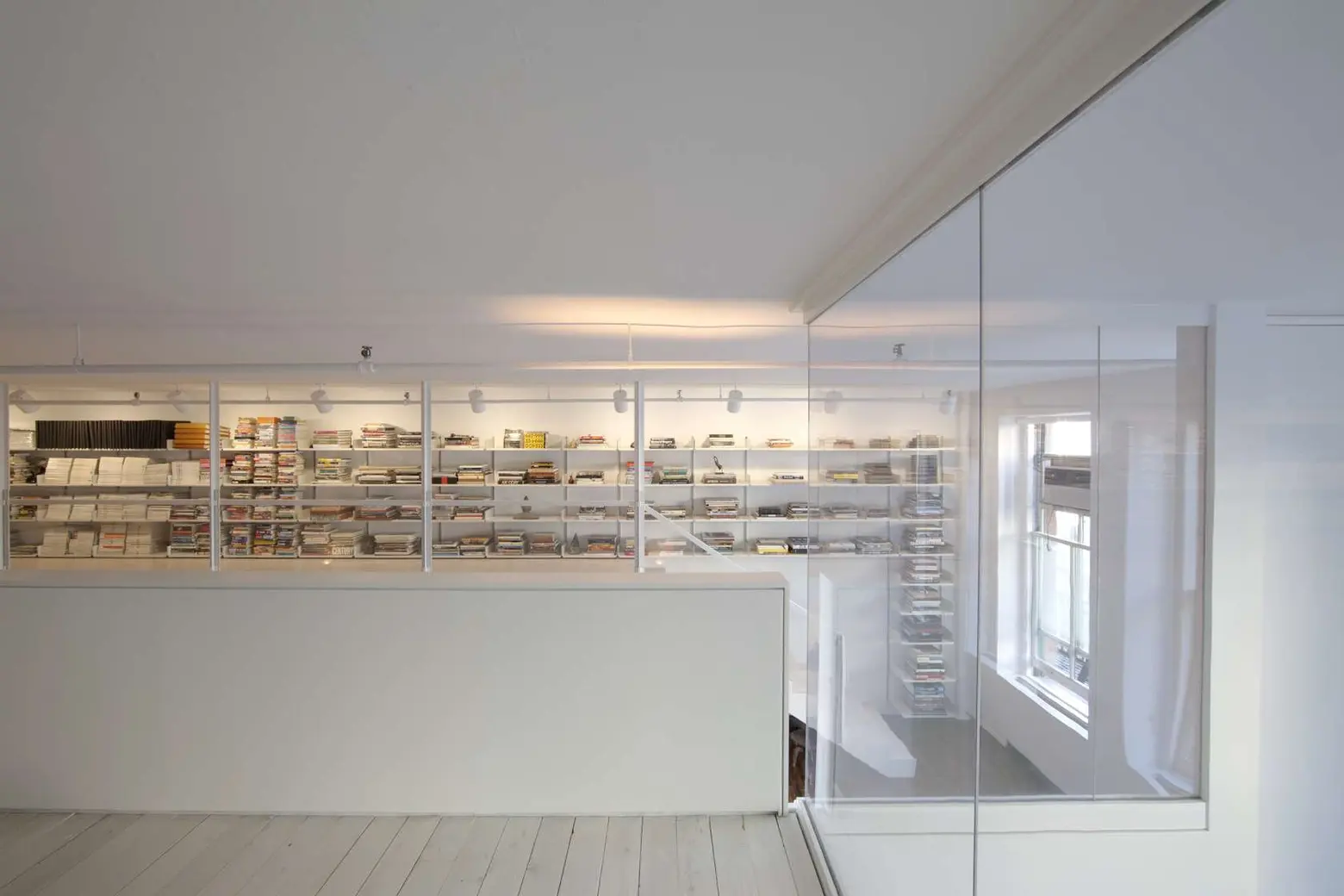 soho loft library, Smith-Miller and Hawkinson Architects