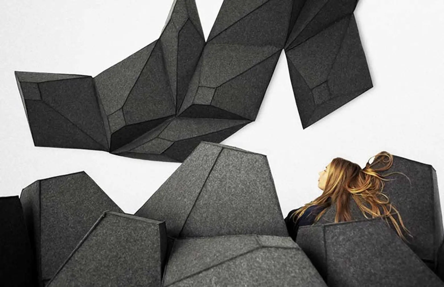 Stéphanie Marin, faceted seat, Les Angles, woolen seat, Smaring, Livingstones, oversized pebbles, acoustic properties, floor furniture, wall insulator, Roger Penrose,