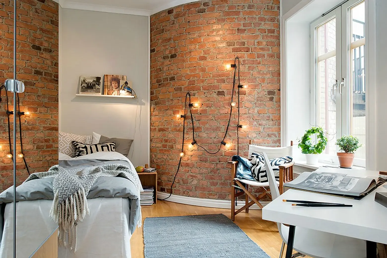 brick wall-string lights