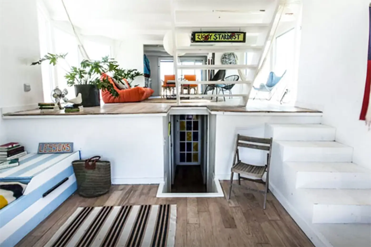 rockaway houseboat, airbnb, entrance