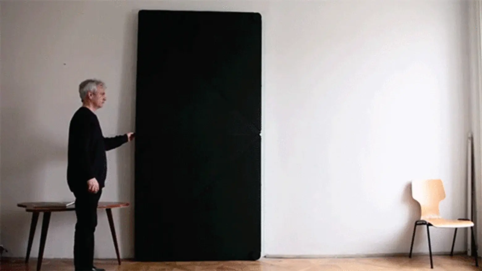 Ingenious ‘Evolution Door’ Opens and Closes Like Origami