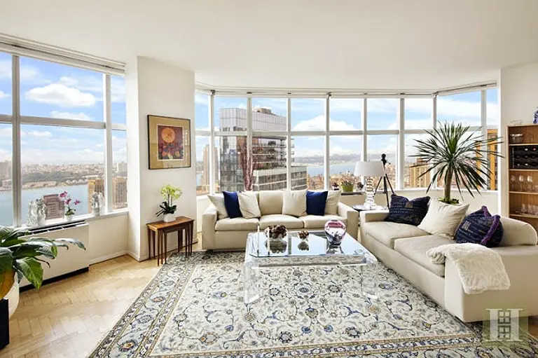 Light-Filled Lincoln Center Apartment Gets Lucky New Buyer