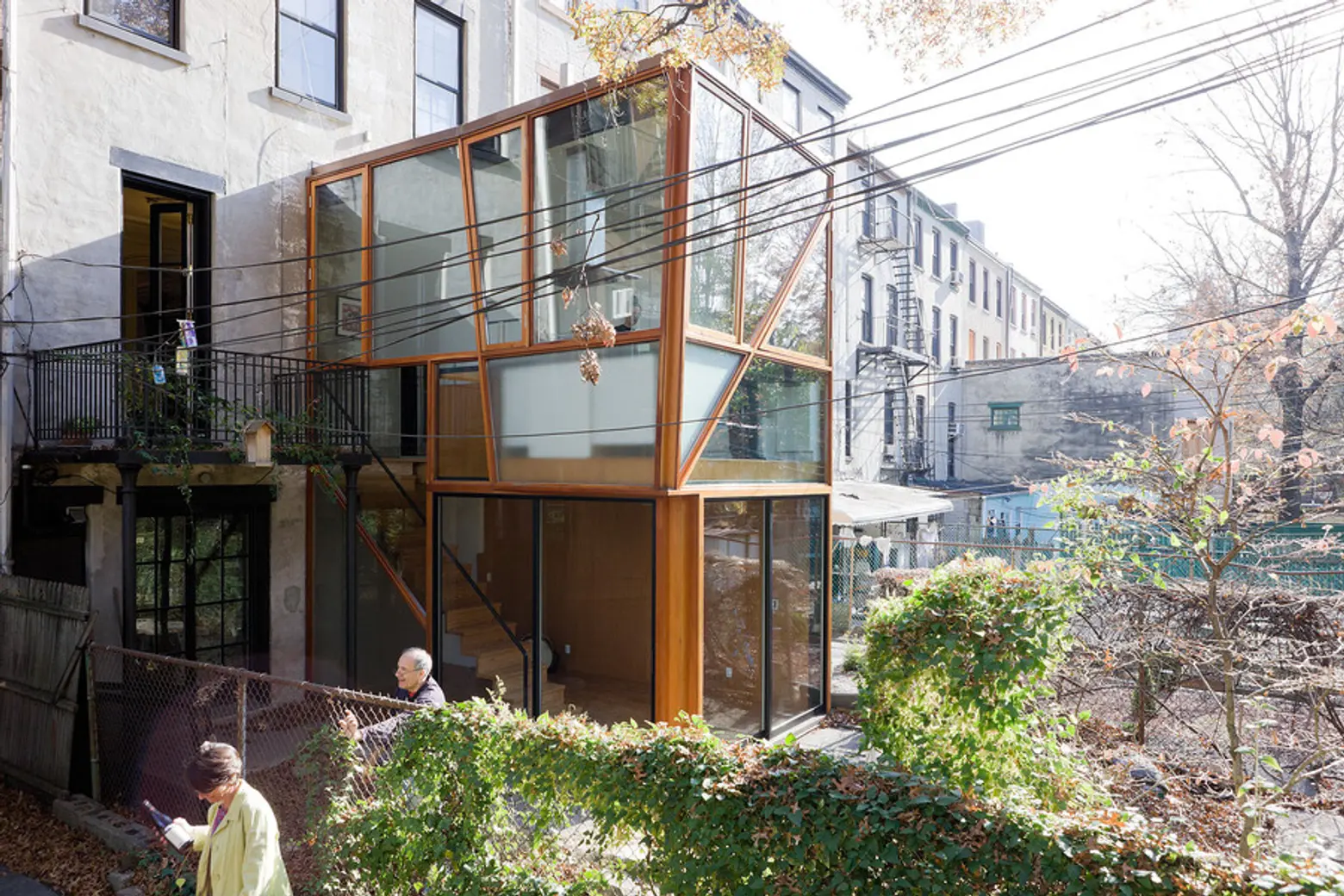 Brooklyn Family Expands Fort Greene Townhouse with Airy Garden Pavilion by O’Neill McVoy Architects