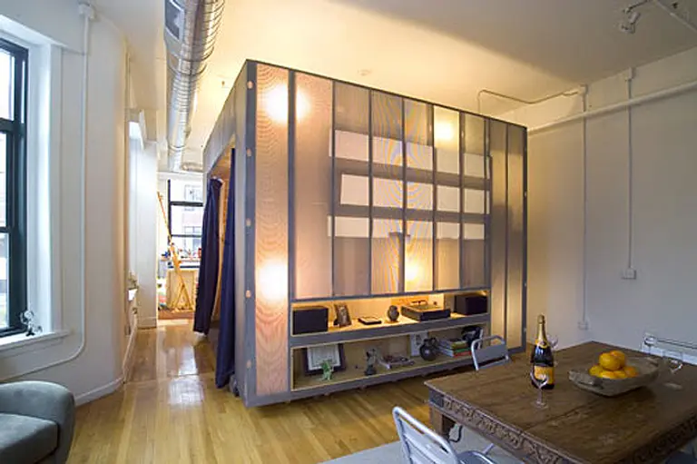 Dan Hisel’s Ingenious Z-Box Instantly Creates an Extra Bedroom