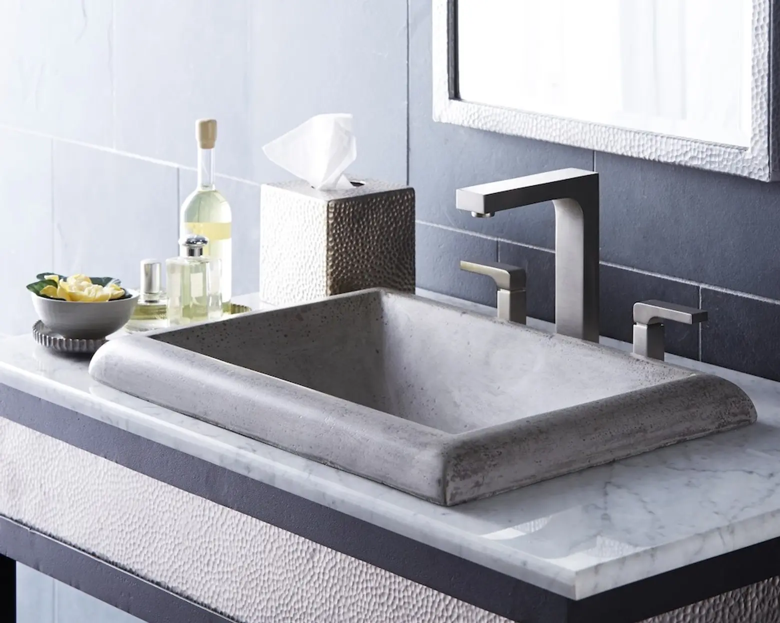Your Daily Link Fix: Native Trails’s Stylish Concrete Sinks; Is Brooklyn Bridge Surrendering?