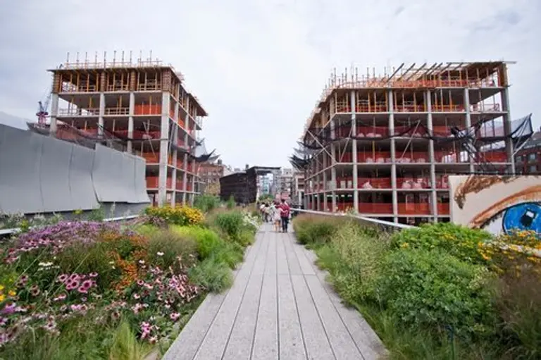 Real Estate Wire: Juul-Hansen’s Condos Hugging the High Line; Own a Villa on Staten Island