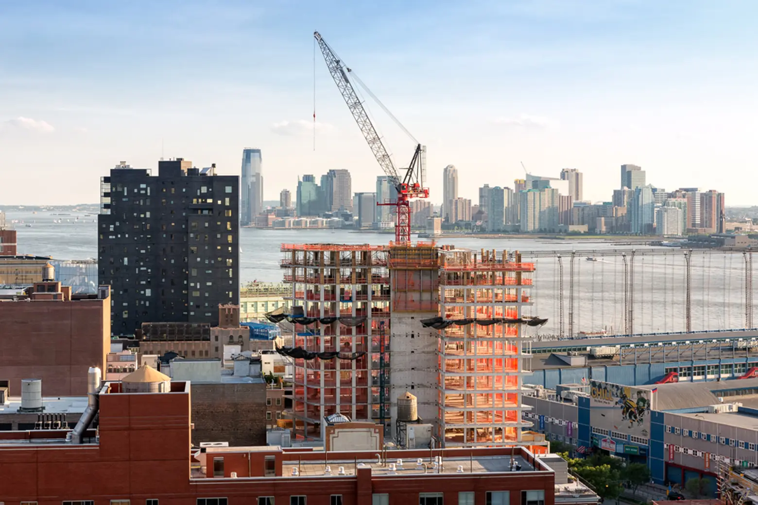 551W21: Norman Foster’s Champagne-Colored Tower Rising Along Manhattan’s New Gold Coast (New Photos)
