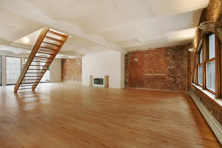 This $7.25 Million Tribeca Penthouse Features Gorgeous Barrel-Vaulted Ceilings