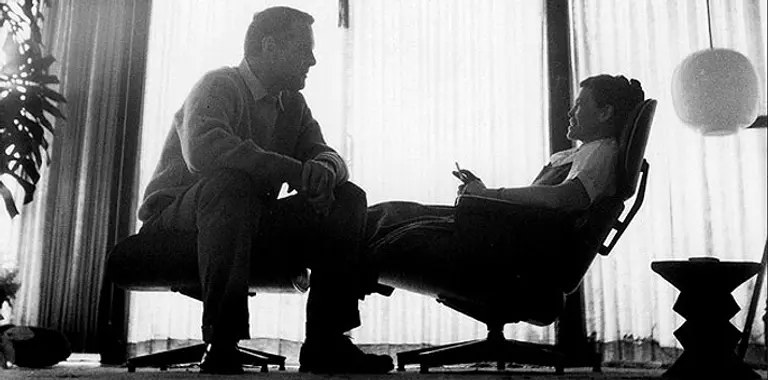 Watch Charles and Ray Eames Unveil Their Iconic Lounger on NBC’s ‘Home’ Show