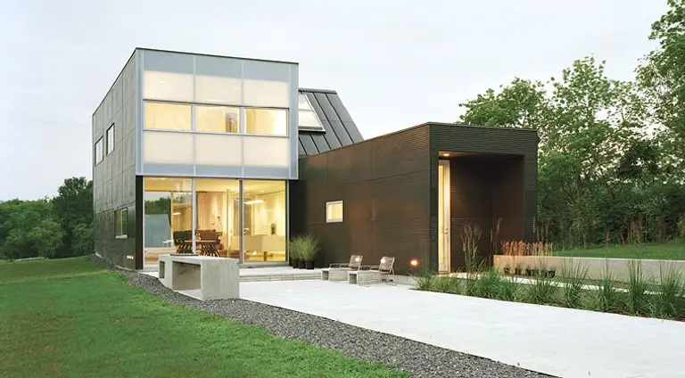 Levenbetts’ CCO1 House Leaves a Modern Mark on an Upstate Agricultural Field