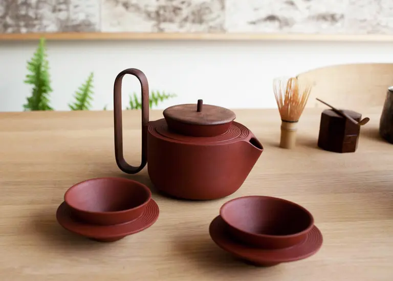 Aureola is an Elegant, Stackable Tea Set Inspired by Russian Nomadic Traditions