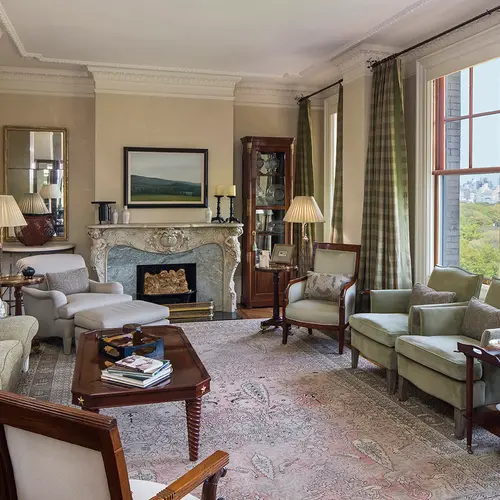 Philanthropists Joe and Carol Reich Sell Central Park West Condo for ...