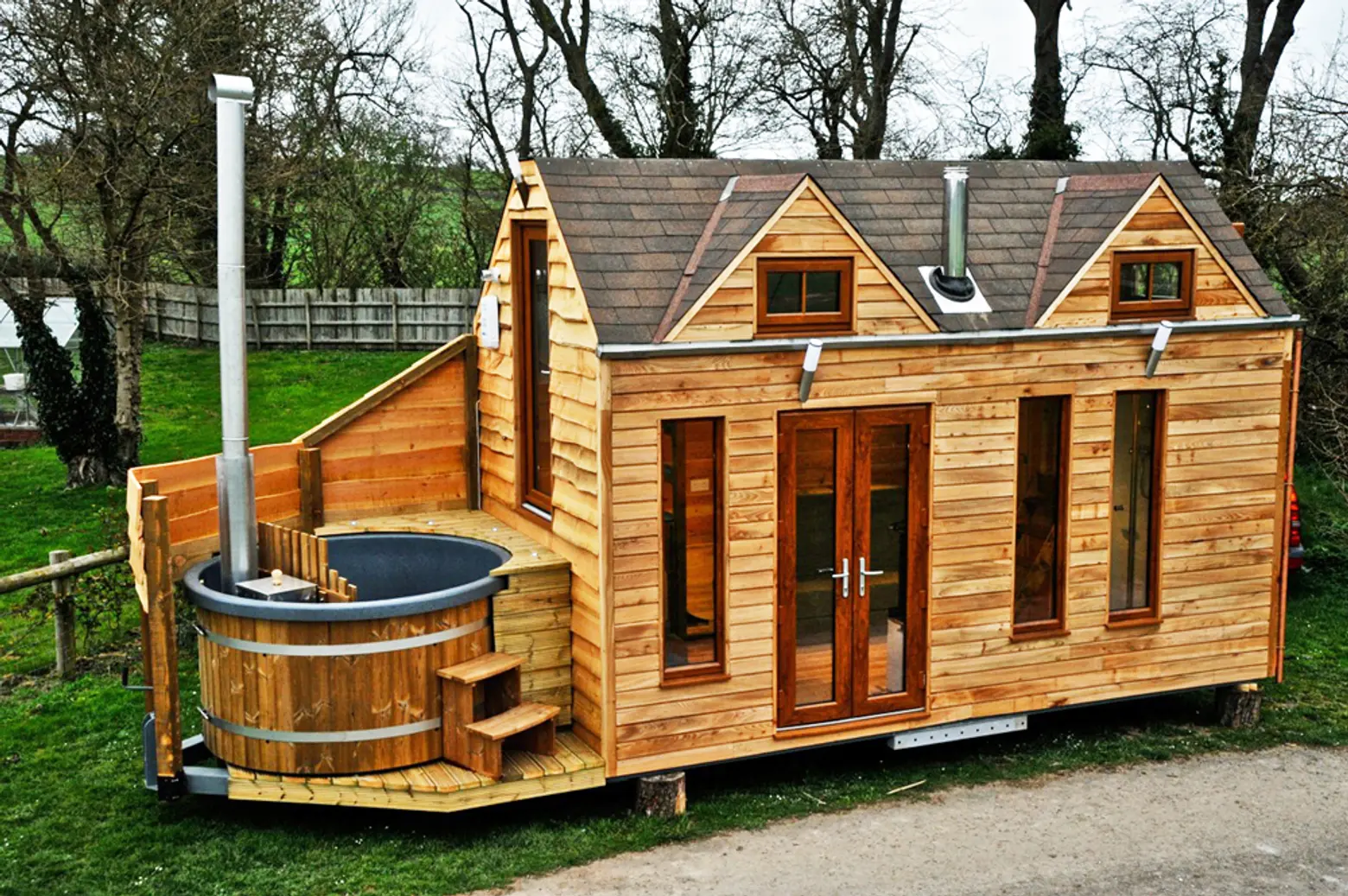 Luxury ‘Glamper’ by Tinywood Homes is Perfect for Fall Excursions (Hot Tub Included)