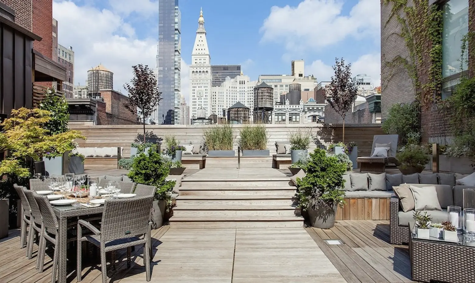 40 East 19th Street, spectacular outdoor space, rail-less stairs with built-ins