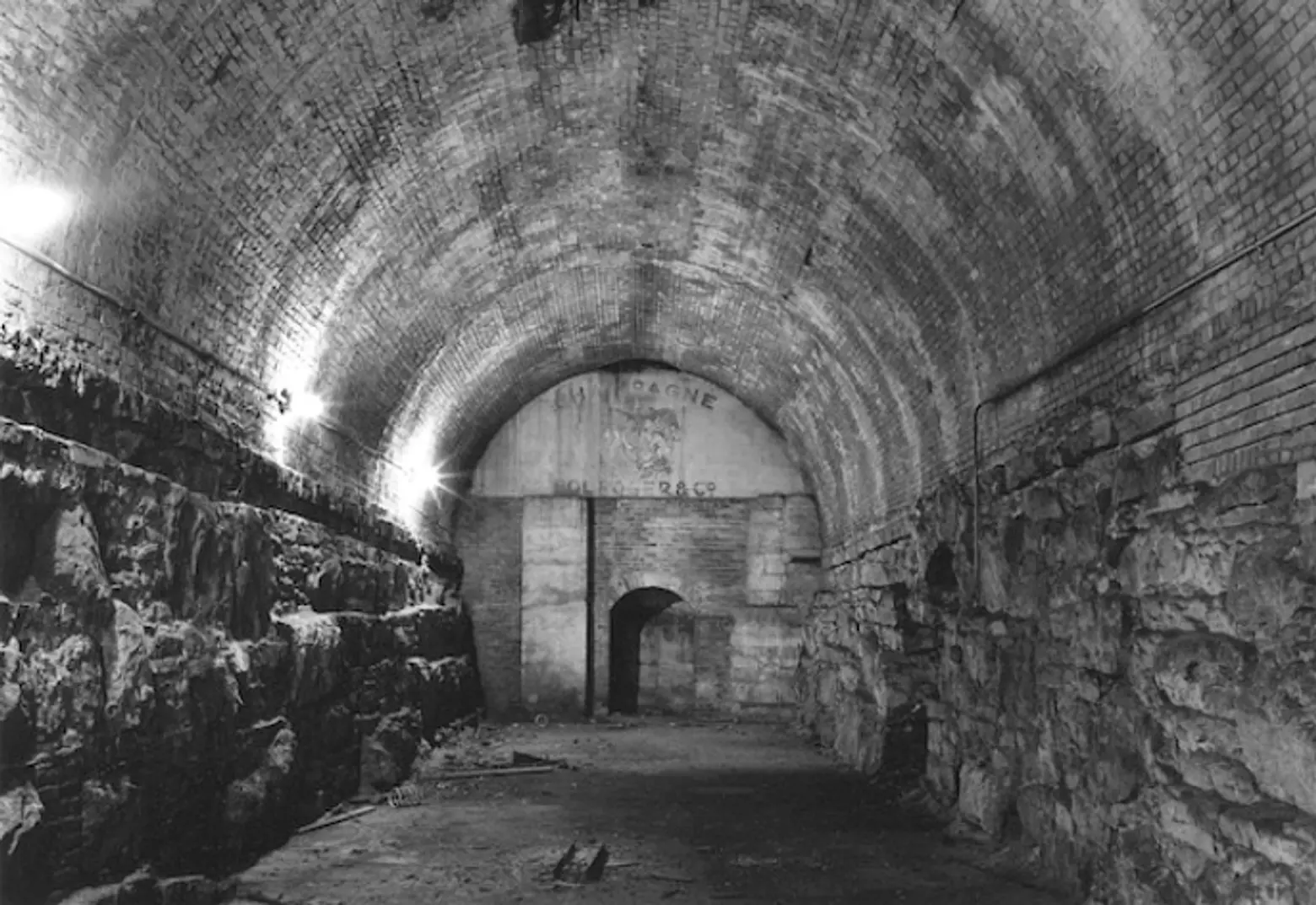 There’s a Cold War Bomb Shelter Hidden Under the Brooklyn Bridge