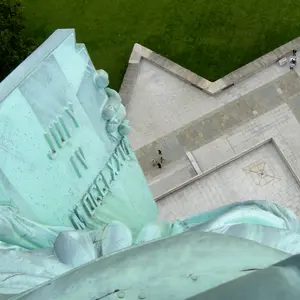 martin deutsch, statue of liberty birthday, statue of liberty sky