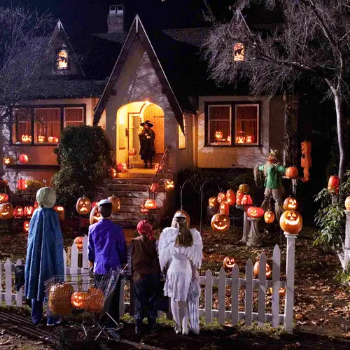 NYC Trick-or-Treat: The Best Neighborhoods for Sweets and Scares | 6sqft