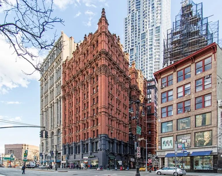 <b>Terra Cotta in New York City: Beautiful Buildings Adorned in Ceramic</b>