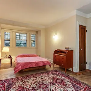Ditmas Park Craftsman, Fisk Terrace-Midwood Park Historic District, real estate brooklyn, real estate ditmas park, master bedroom and bath