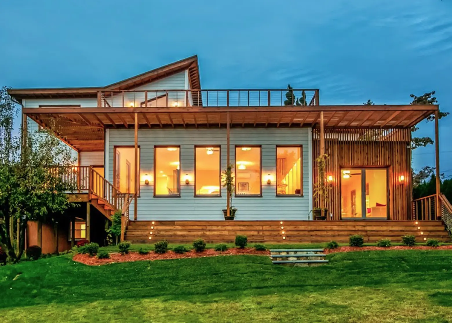 Westchester County’s First Certified Passive House is a Modern Renovation with Harbor Views