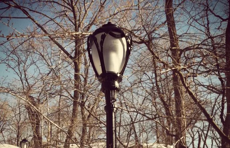 Daily Link Fix: The City’s Landmarked Lampposts; NYC Named America’s Snobbiest City