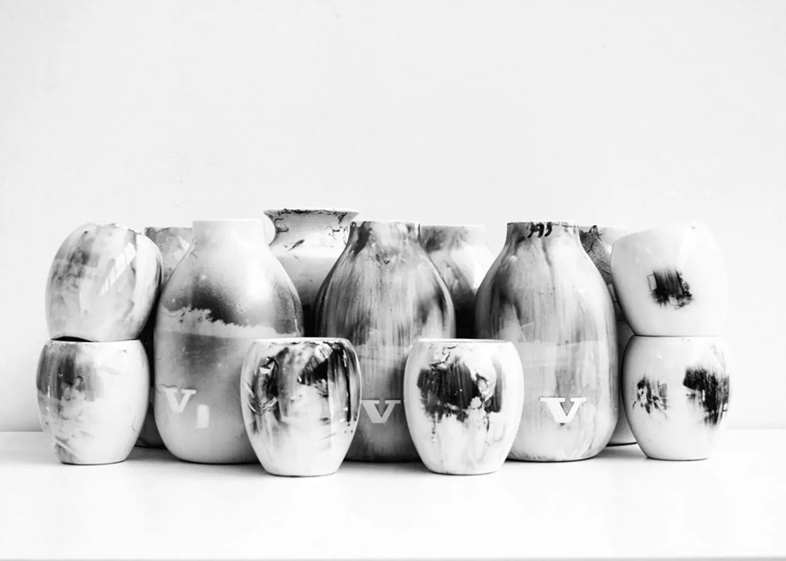 Mianne de Vries’s Photosensitive Vase Lets You Capture Your Own Image on Its Skin