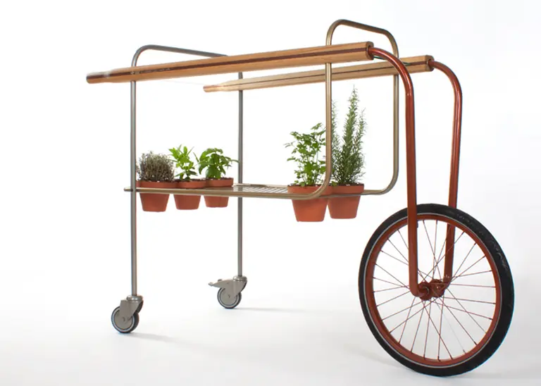 Mediterranean-Style CarRem Trolley Lets Restaurant Guests Pick Fresh Herbs at the Table