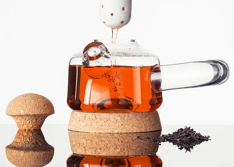 Nikolo Kerimov’s Upon-Tea Beautifully Unveils the Visual Side of Brewing