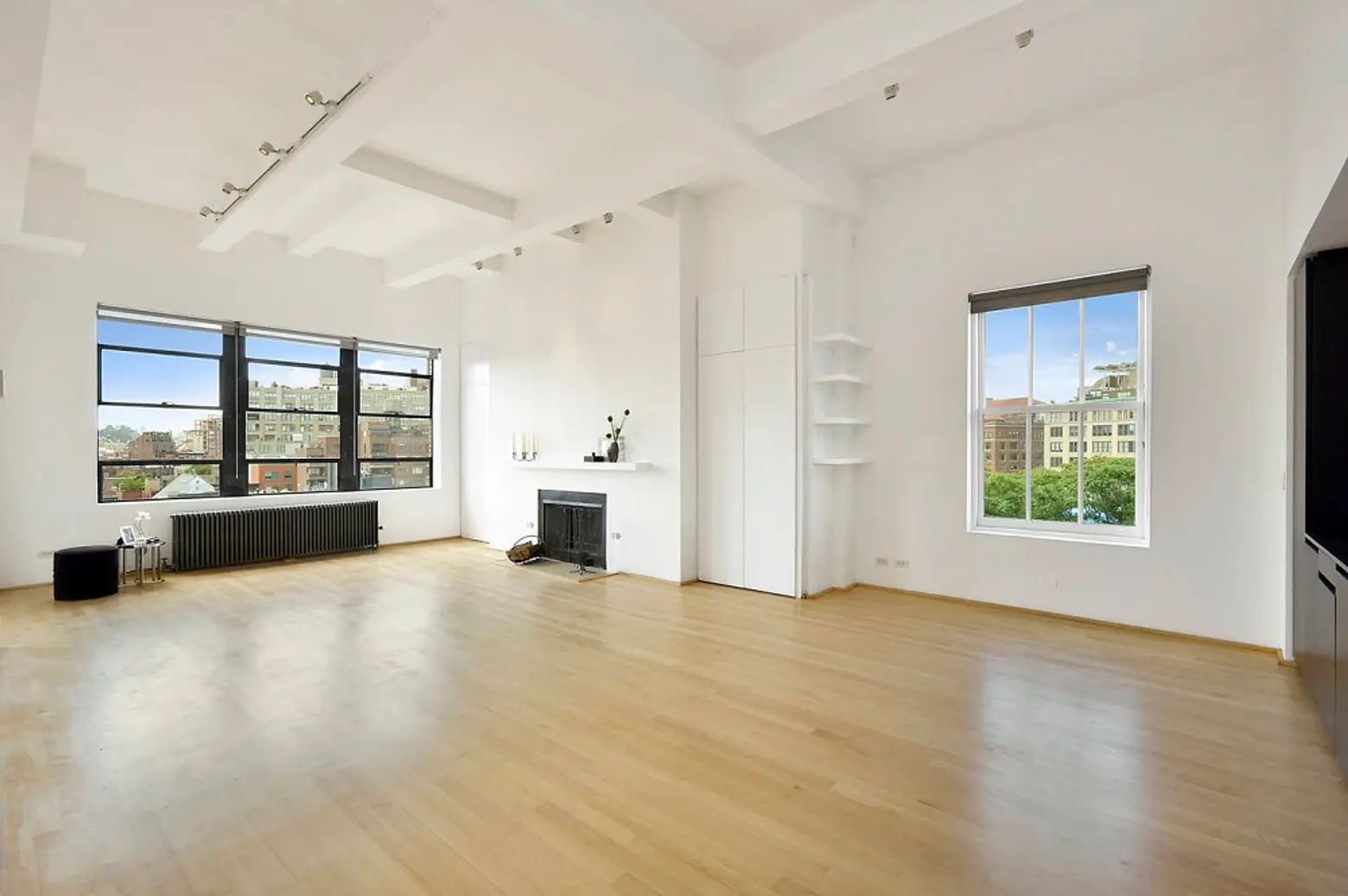 Robert De Niro Buys $2.8M West Village Apartment