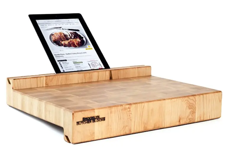 6sqft Gift Guide: iBlock Is a Brooklyn-Made Cutting Board That Holds Your Tablet