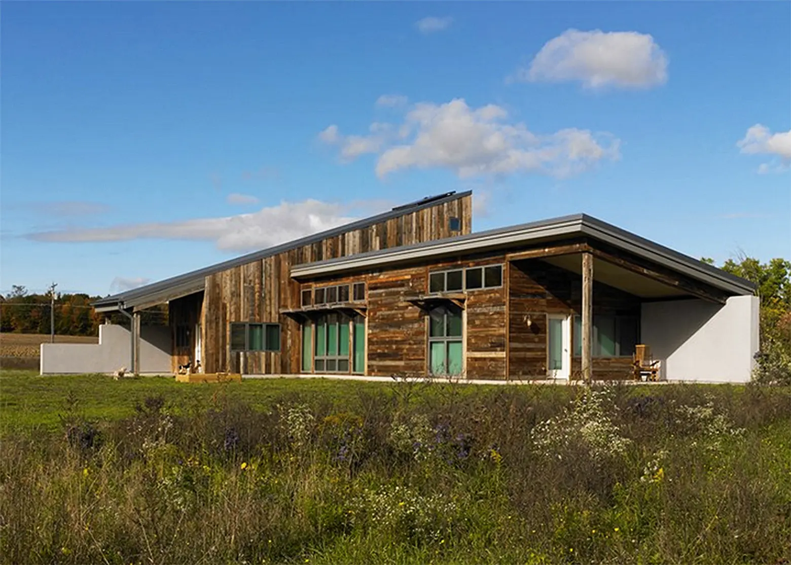 In.Site-Architecture’s Southern Tier BARNagain Is Built from Old Barns