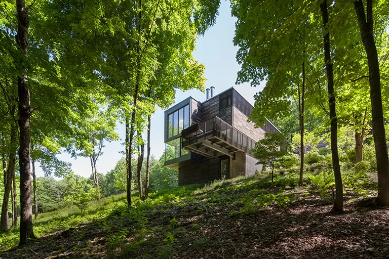 Anmahian Winton Architects’ Red Rock House Is a Minimalist Berkshires Retreat