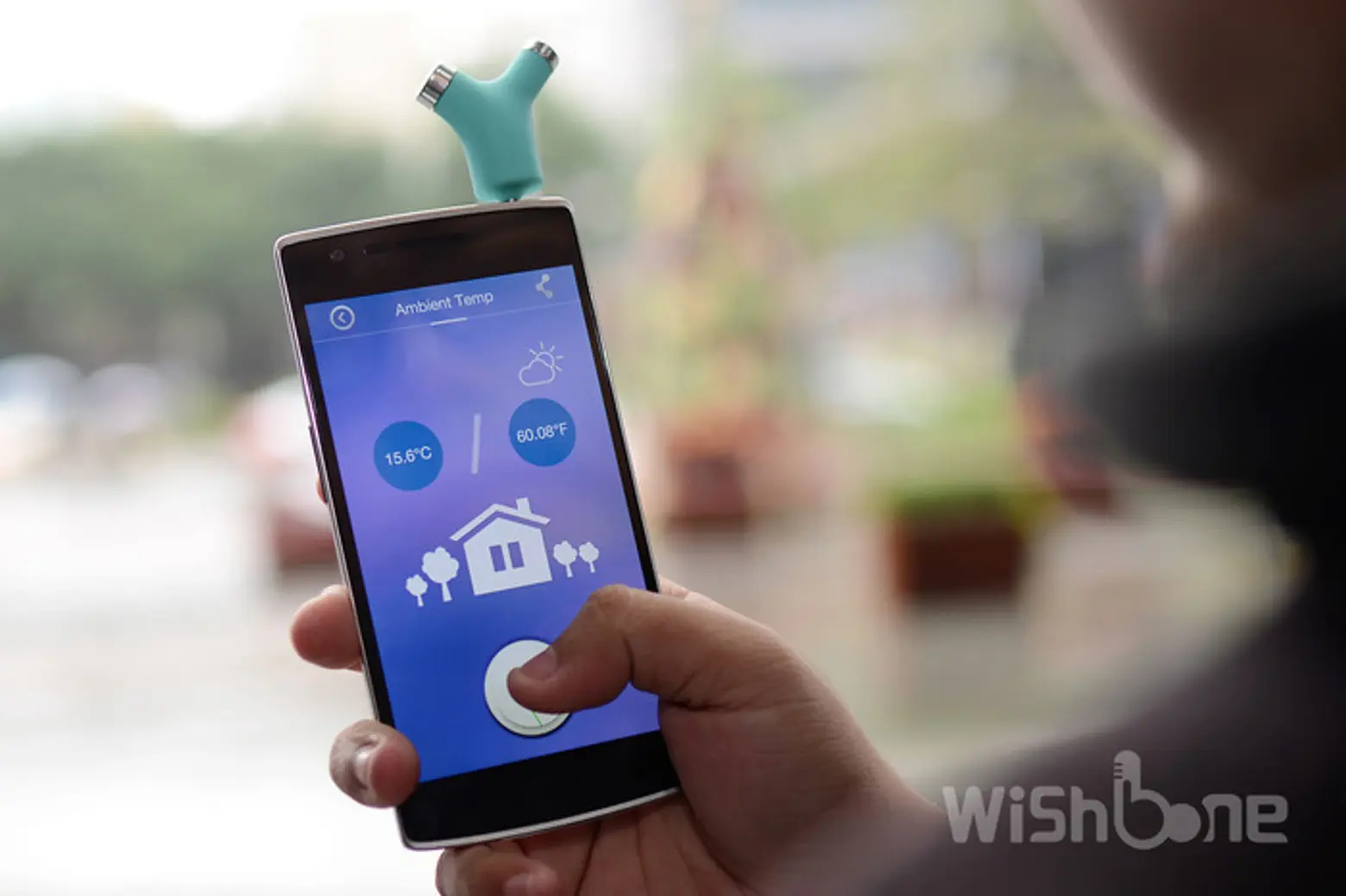 Wishbone: The World’s Smallest Smart Thermometer Checks Body, Object, and Environment Temperature