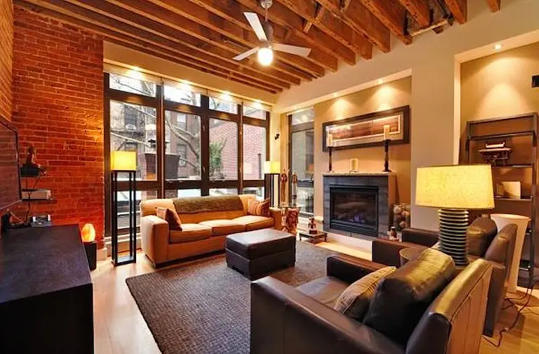 To Ski or Not to Ski? That Is the Question in This Adorable Thorndale Condo