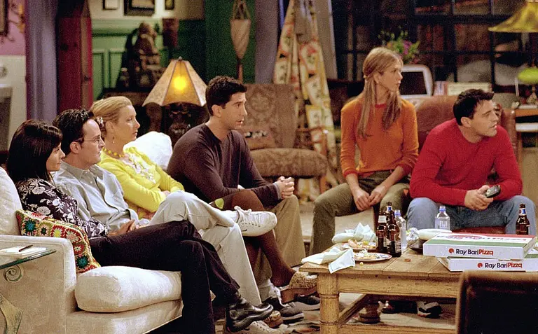 Daily Link Fix: Decorating Lessons from ‘Friends;’ Gowanus Bridge Getting a Light Show