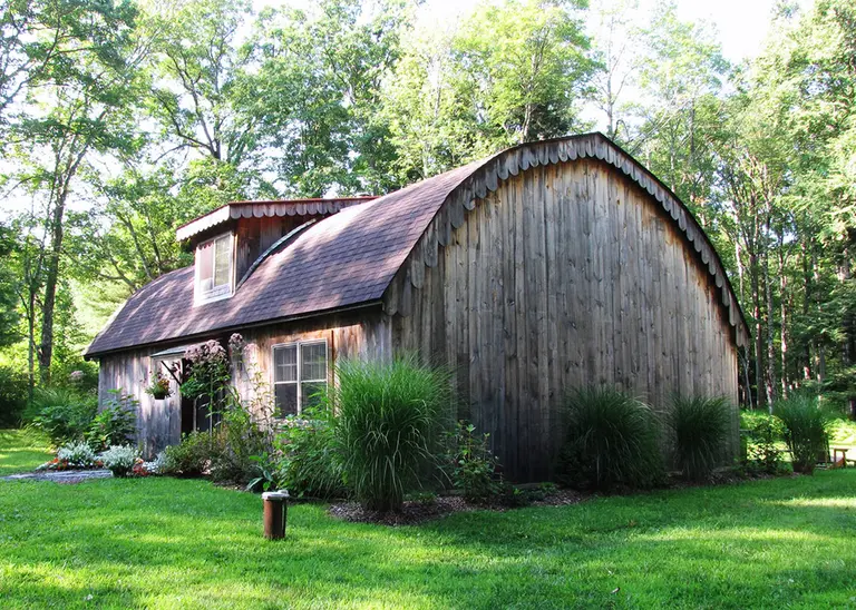 The Beaverbrook Cottage Is a Charming Quonset Hut Retreat in the Country