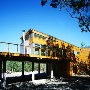 Re4a, Mountain Retreat, on stilts, Catskill Mountains, Kerhonkson, wooden deck, cedar cladding, gray concrete panels, bamboo flooring