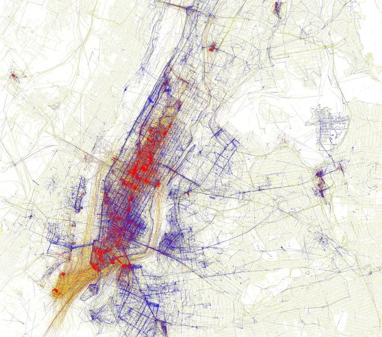 Interactive Map Pinpoints Where in NYC Tourists Flock (and Locals Avoid)