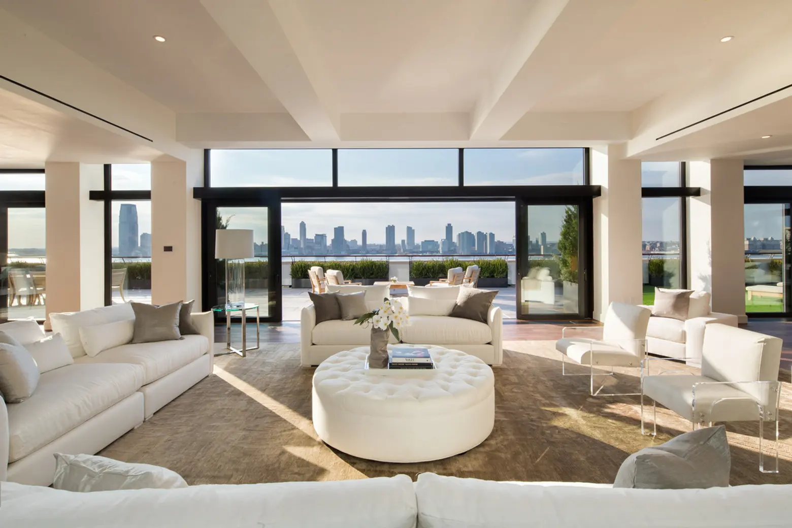 A Rich (and Potentially Famous) Buyer Snags the Penthouse at 250 West for $29.5 Million