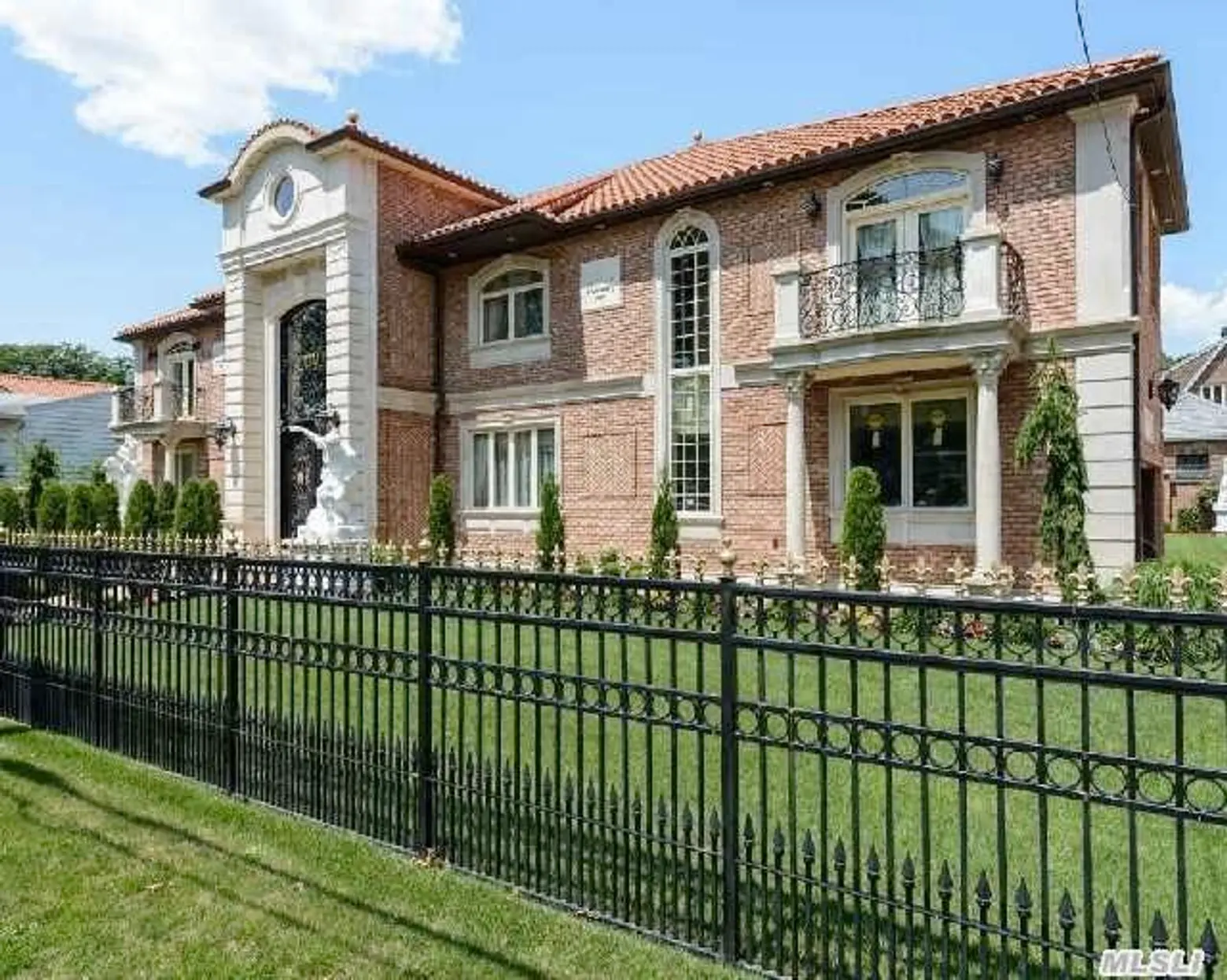 Live in a Sprawling Queens Mansion; Things to Consider Before Subletting