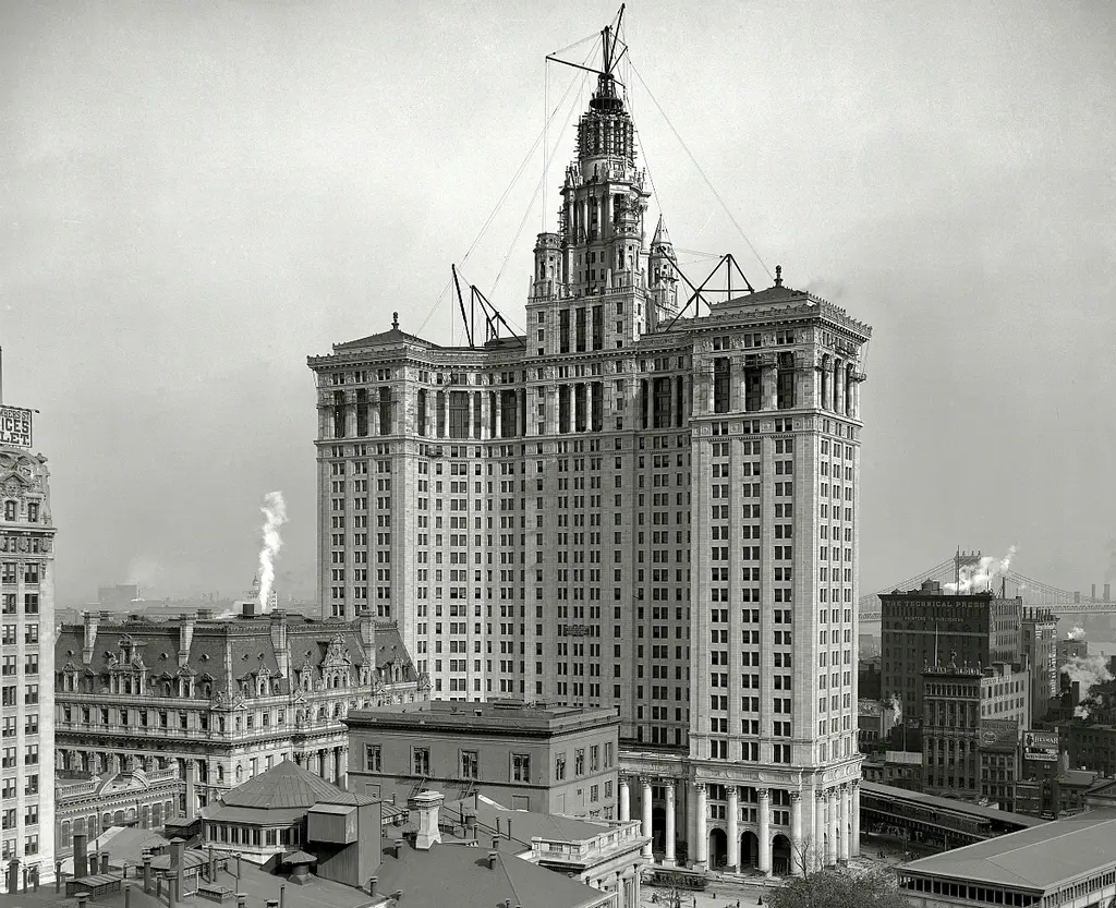 VIDEO: The Fascinating History of the Manhattan Municipal Building | 6sqft