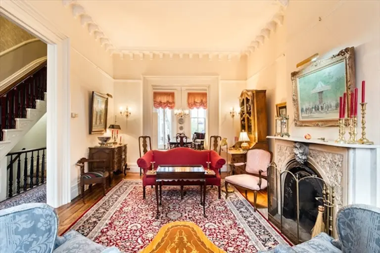 You’ll Instantly Warm Up to This $6.2M Brooklyn Heights Brownstone